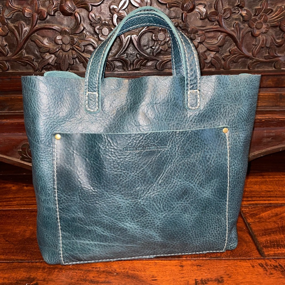 Portland Leather Goods 🦄 Lagoon 🦄 Medium Classic Crossbody - EUC